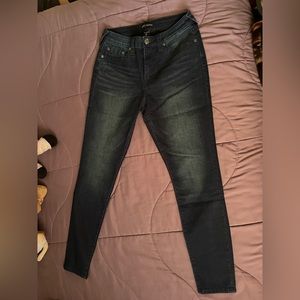 Size 31 never worn true religion